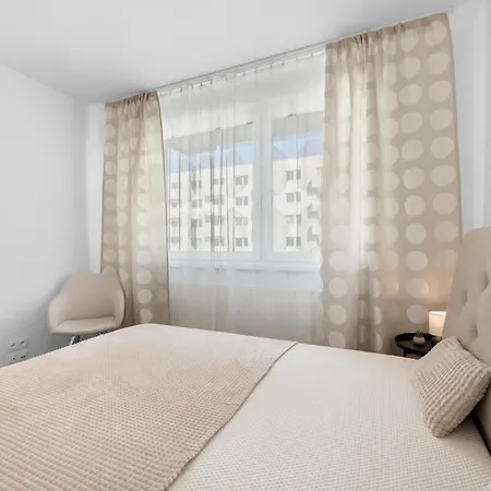 Brand New, Cozy Apartment With Parking *